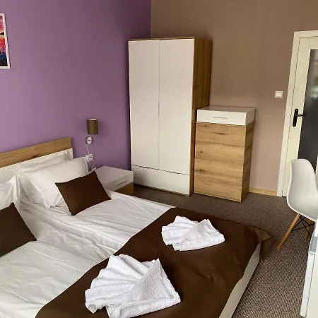 Hotel Grami 3*