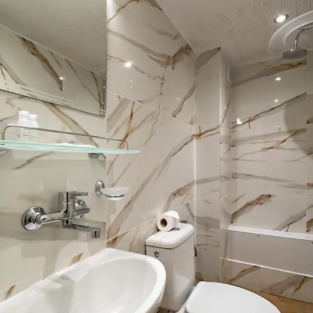 グラミ 3* バンスコ